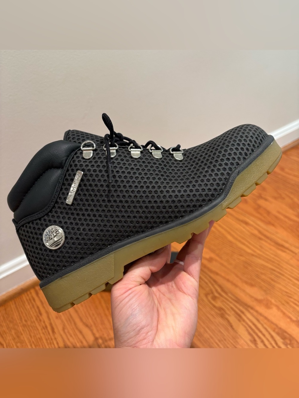 Rare Timberland Vent Tech Boots Size 8.5 Unisex Mesh Hiking Lug Sole Boots Hive - Picture 2 of 11